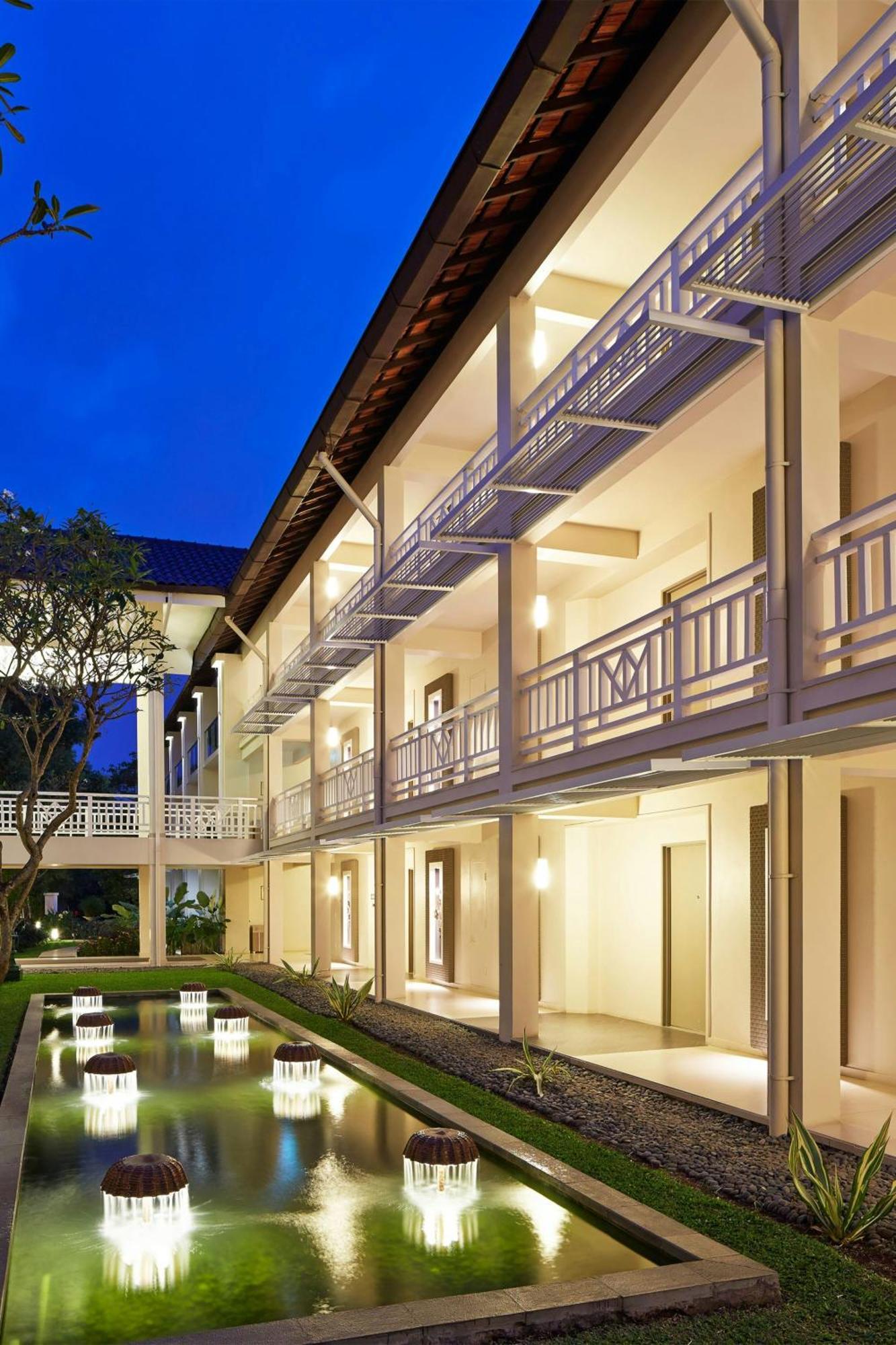 Sheraton Bandung Hotel & Towers Exterior foto